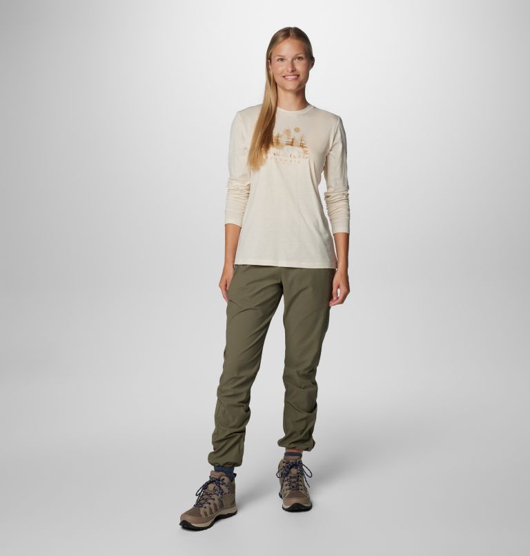 Camiseta manga larga Hidden Haven para mujer, Color: Chalk, Treehome Omblur, image 3